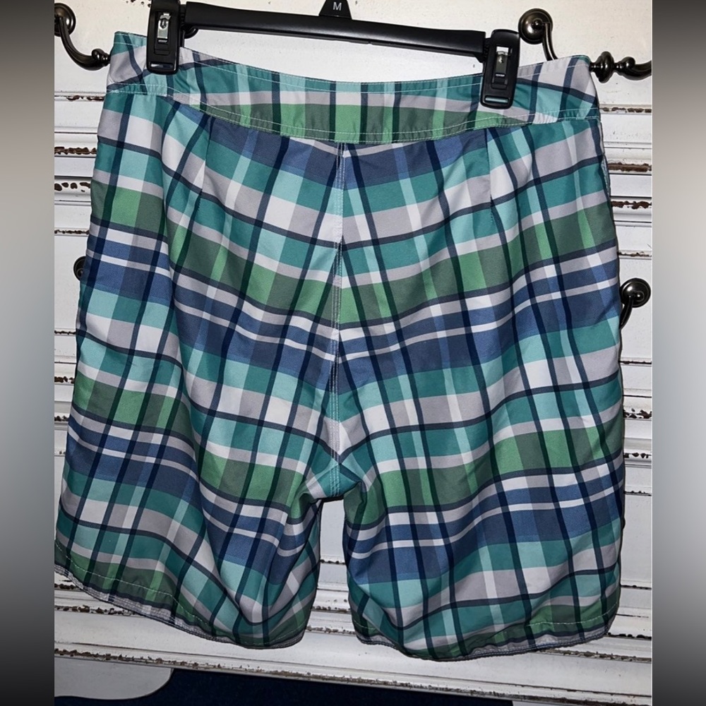💙🤍💚 Gap swim trunks men’s M